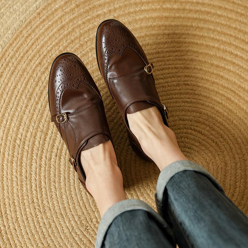 Fashion 2025 New Spring Women Loafers Round Toe Chunky Heel Shoes for Women Belt Buckle Women Pumps Brogue Shoes Genuine Leather