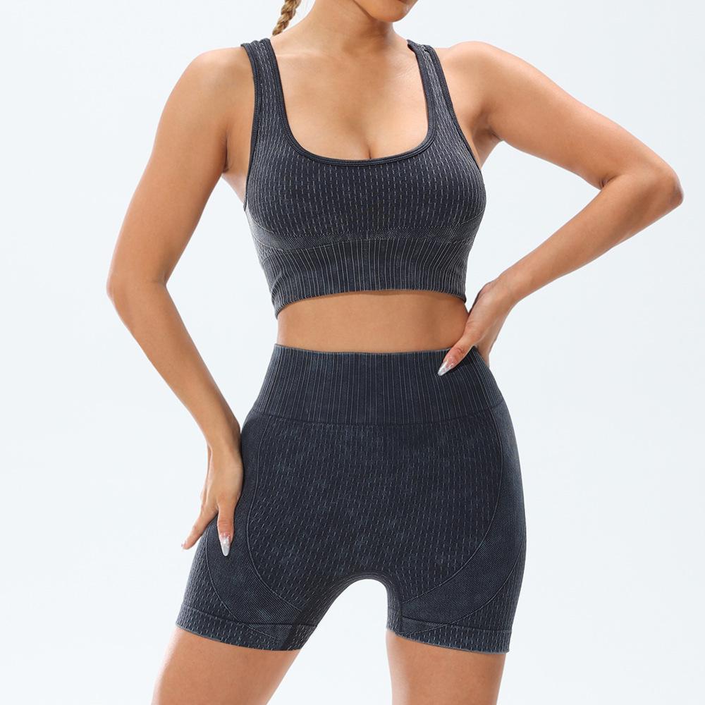 Seamless Sand Wash Peach Yoga Set: Hip-Lifting High-Waist Shorts & Bra