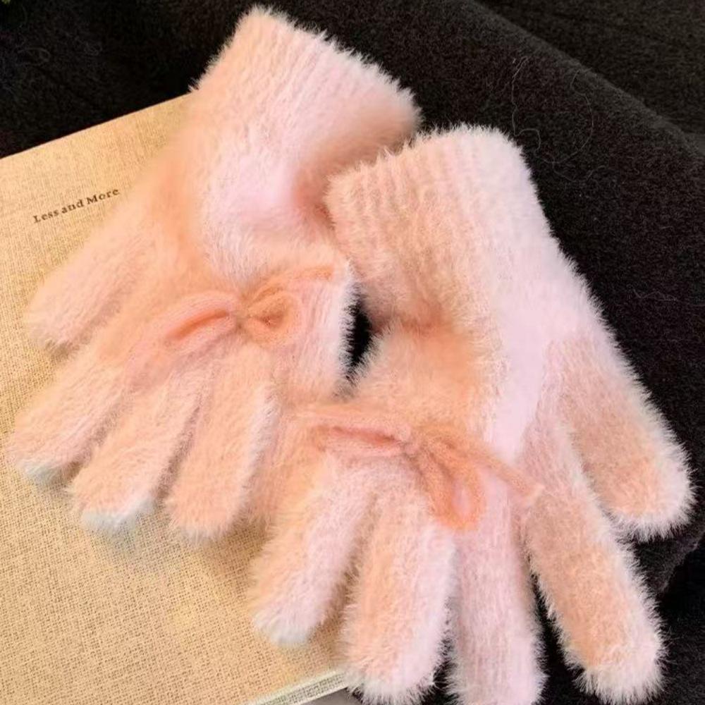 Korean Pink Bow Knit Plush Women's Winter Gloves: Fluffy, Velvet-Lined, Cold-Proof Five-Finger Design