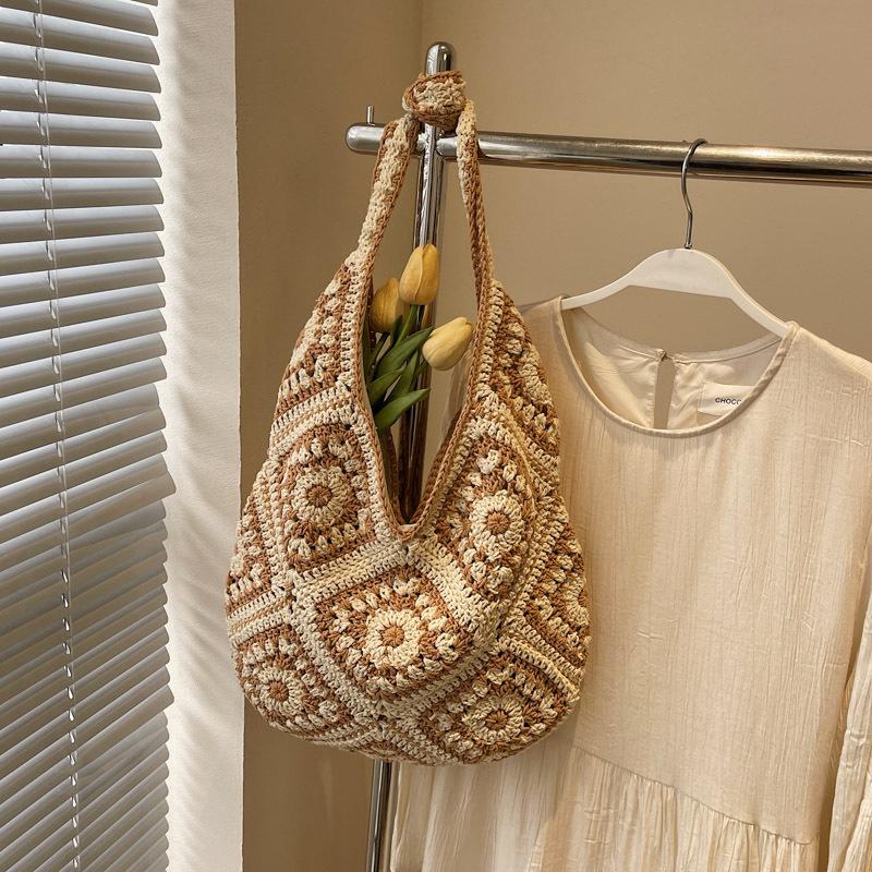 Large capacity bag women's new fashion versatile literary woven straw bag seaside vacation beach bag