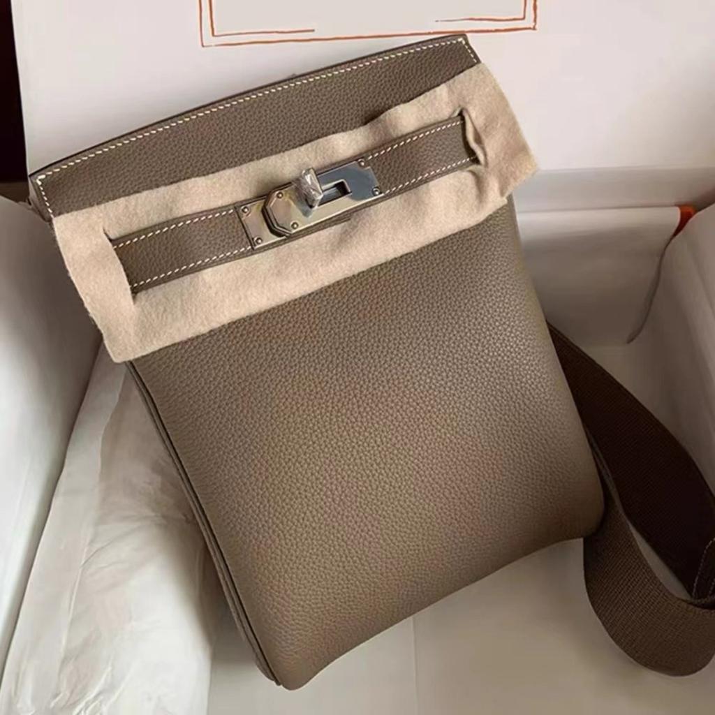 Neue weiche Leder Keli Tasche, Unisex Leder, Brusttasche, erste Schicht Rindsleder Pendler Schulter Schrägbandtasche 17CM