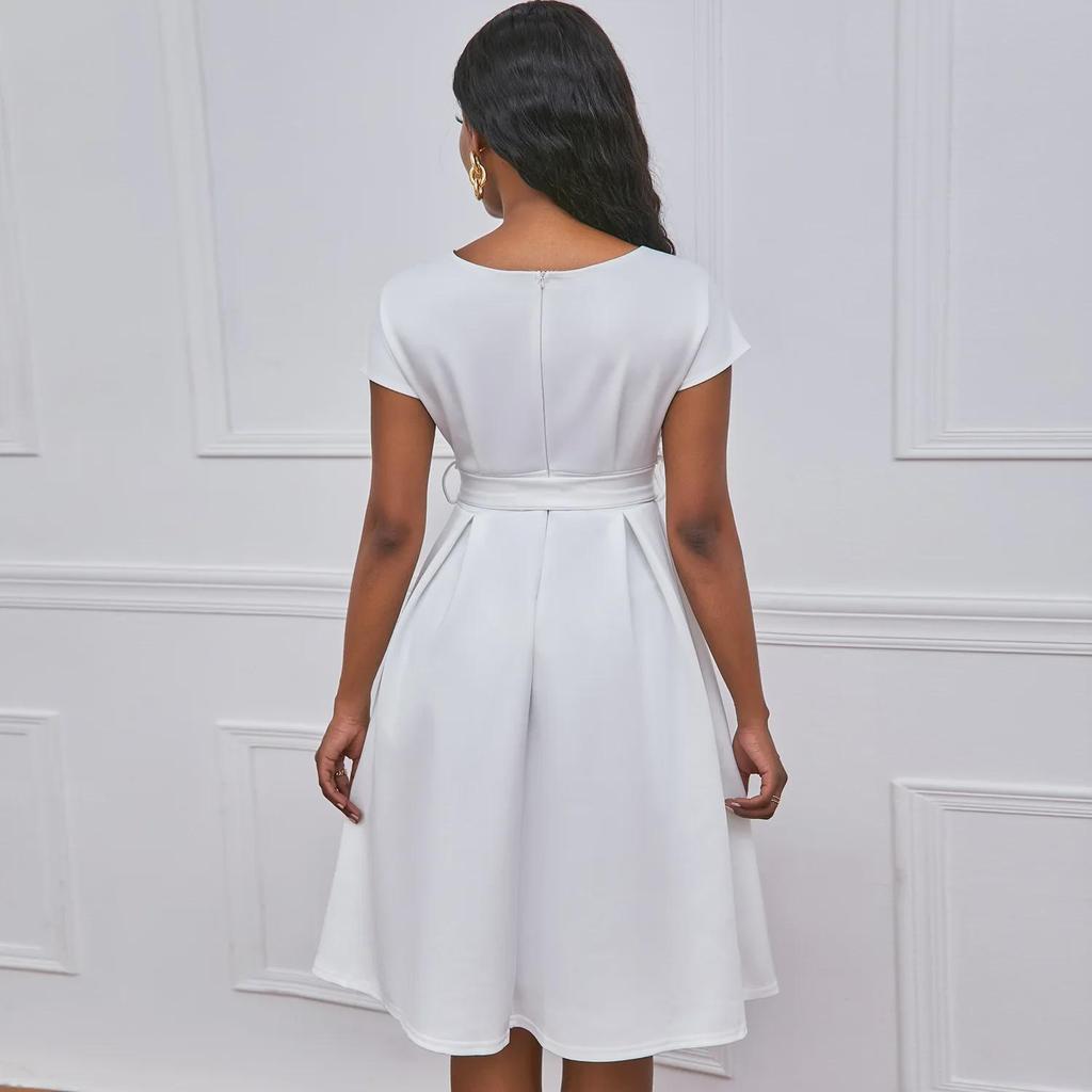 Sommar V-ringad Enfärgad Midja Knytskärp Swingklänning för Europeisk & Amerikansk Mode