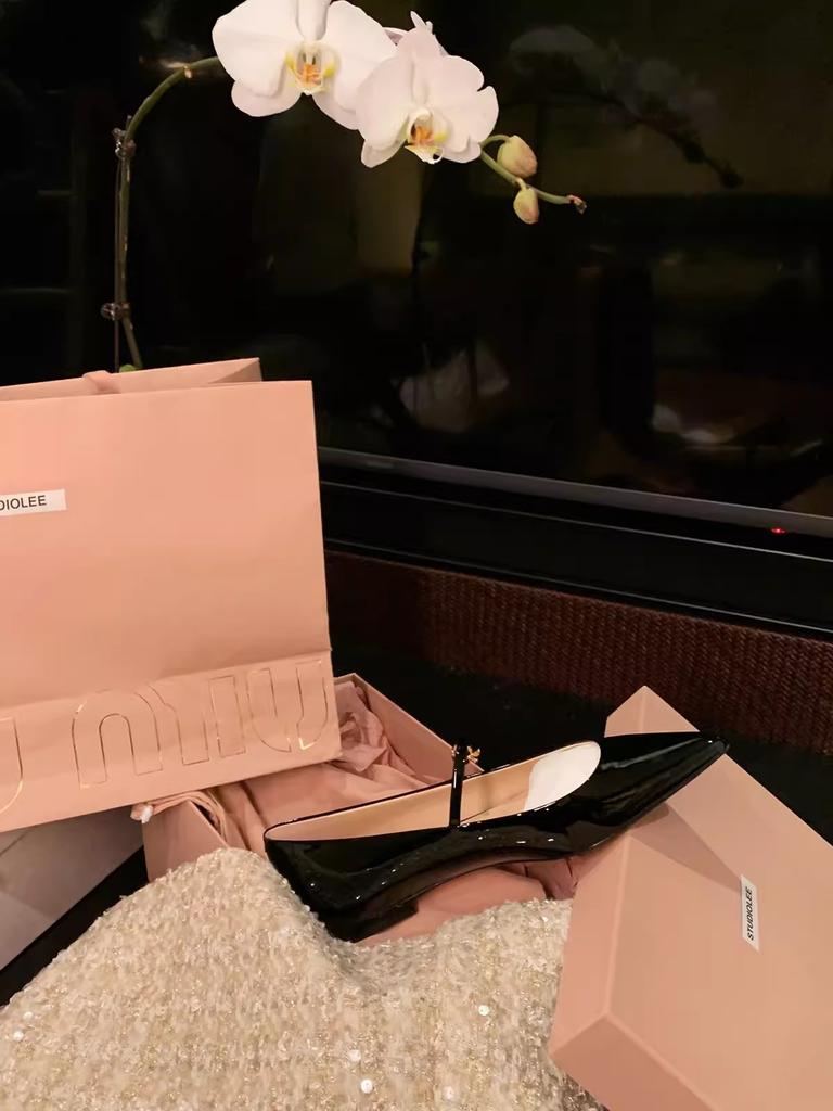 Sheepskin~ Grape mother temperament versatile pointed shoes, thin word with shallow mouth Mary Jane shoes women's flat shoes