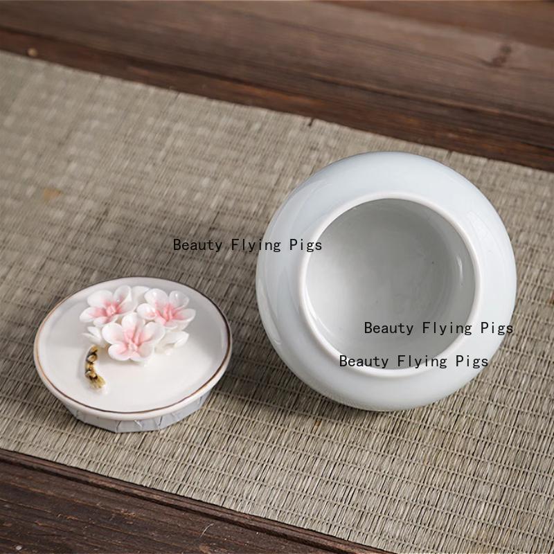 1pc Ceramic Handmade Flower Tea Jar, Kitchen Seasoning Jar, Household Green Tea/black Tea Storage Jar, Flower Cover Design