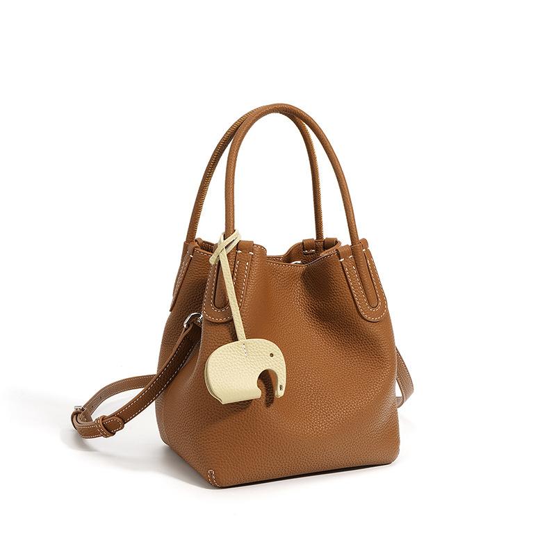 Leather Vegetable Basket Bag Women's Bag New Commuter Fashion Simple Women's Bag Crossbody Handbag Bucket Bag Cigarette Butts