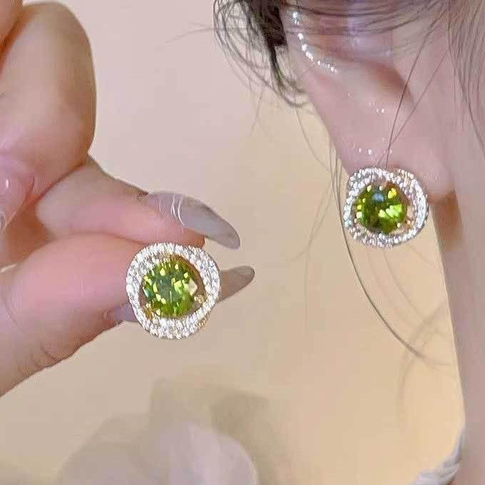 Koreanischer Stil Nicht-Piercing Ohrclip mit langem Quaste, Perlmutt Schmetterlings Design für Damen - High-End, Coole Mode.