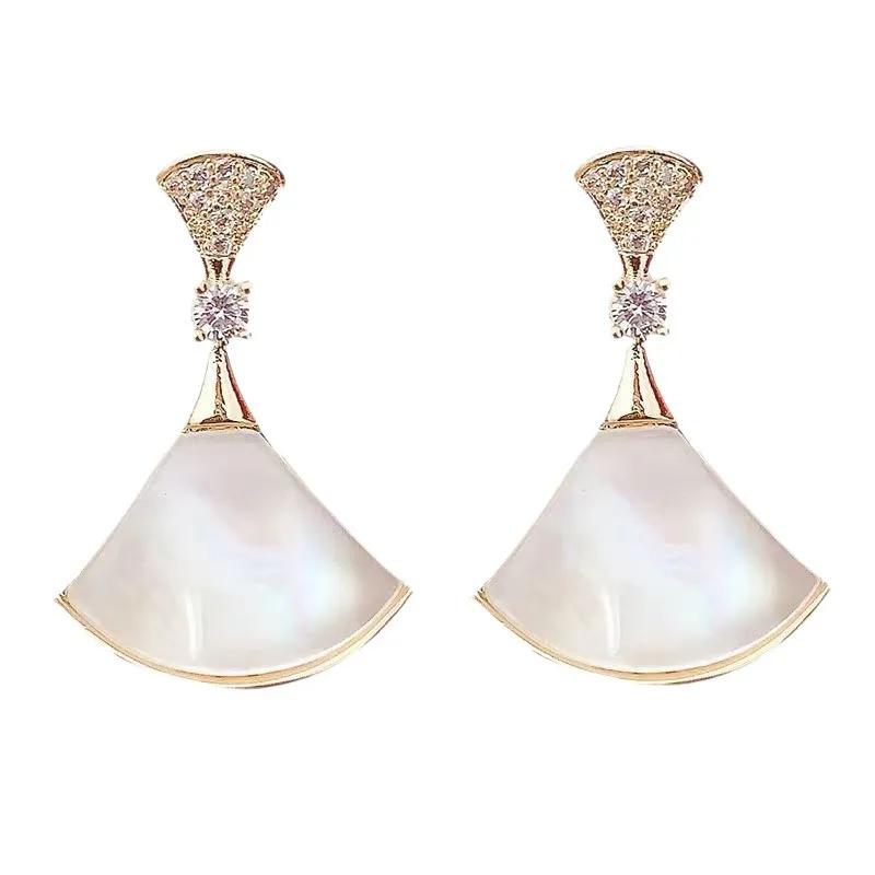 Elegant Luxury Fan Shaped Spring Summer Zircon Niche Design High End Feel Light Weight Trendy Explosion Style Earrings For Wome
