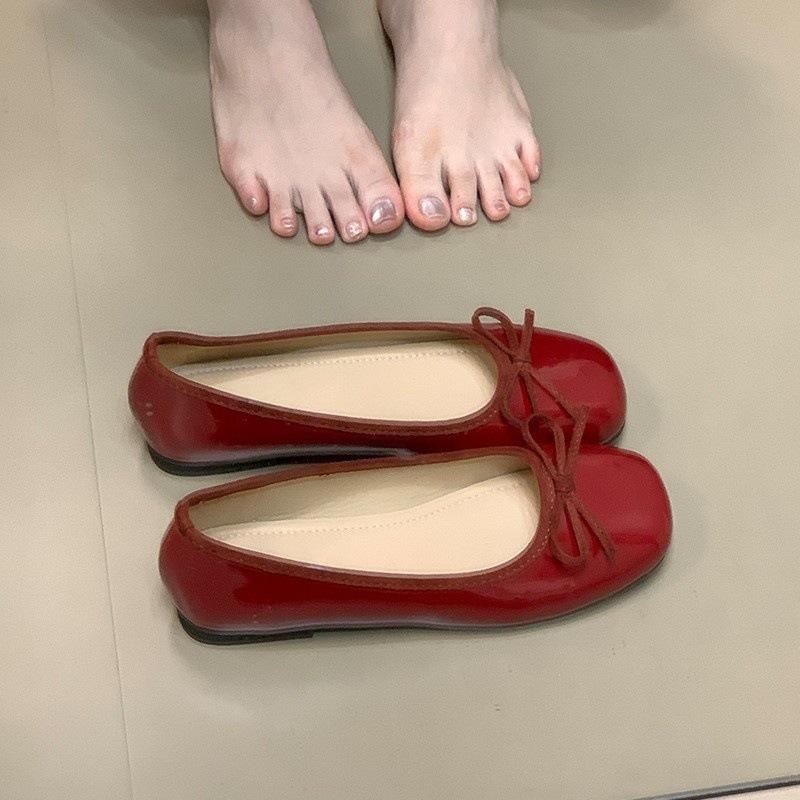 

French bow shallow mouth single shoes women s 2025 new flat grandma shoes gentle evening shoes 35