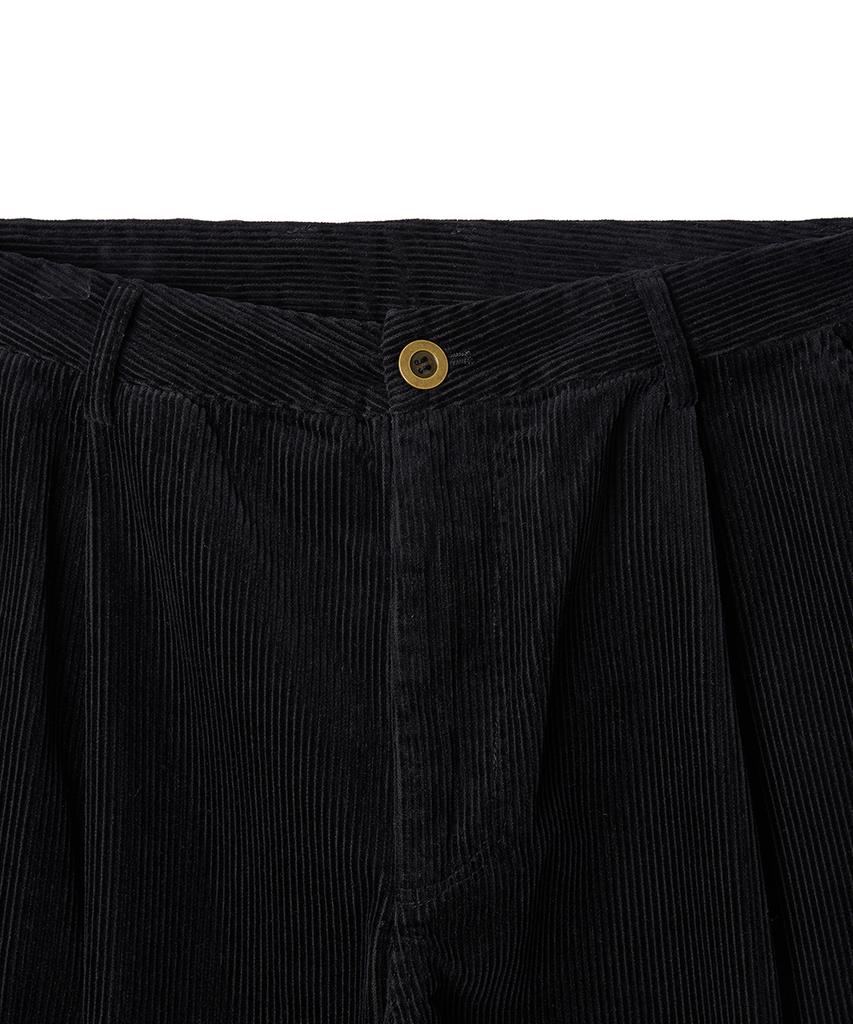 HOOVES Corduroy One-Pleat Cargo Pants [Black]