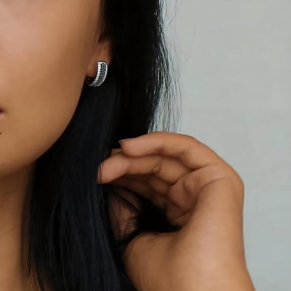 Black Awn Schwarze exquisite Creolen für Damen