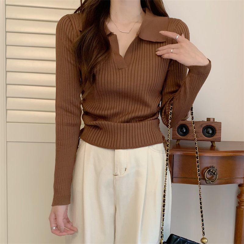

Женский осенний нишевый милый и пикантный трикотажный топ с кулиской, облегающего кроя, в французскую полоску, с воротником поло, с длинным рукавом, базовый слой One size темно-коричневого