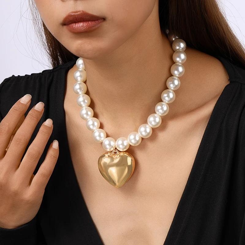 Exaggerated Imitation Pearl Beads Necklace for Women CCB Big Heart Pendant Choker Necklace Jewelry Gift