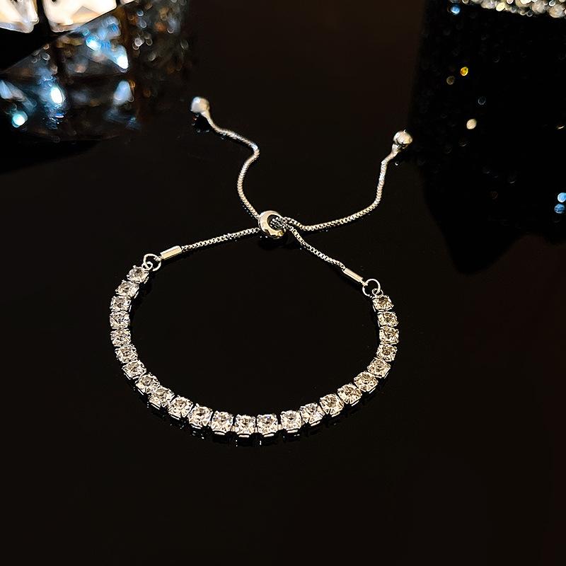 Nuovo Bracciale da Donna Regolabile Placcato Oro Lucido Completamente Intarsiato di Strass Forma a Goccia Moda Bracciale in Zircone Gioiello Regalo