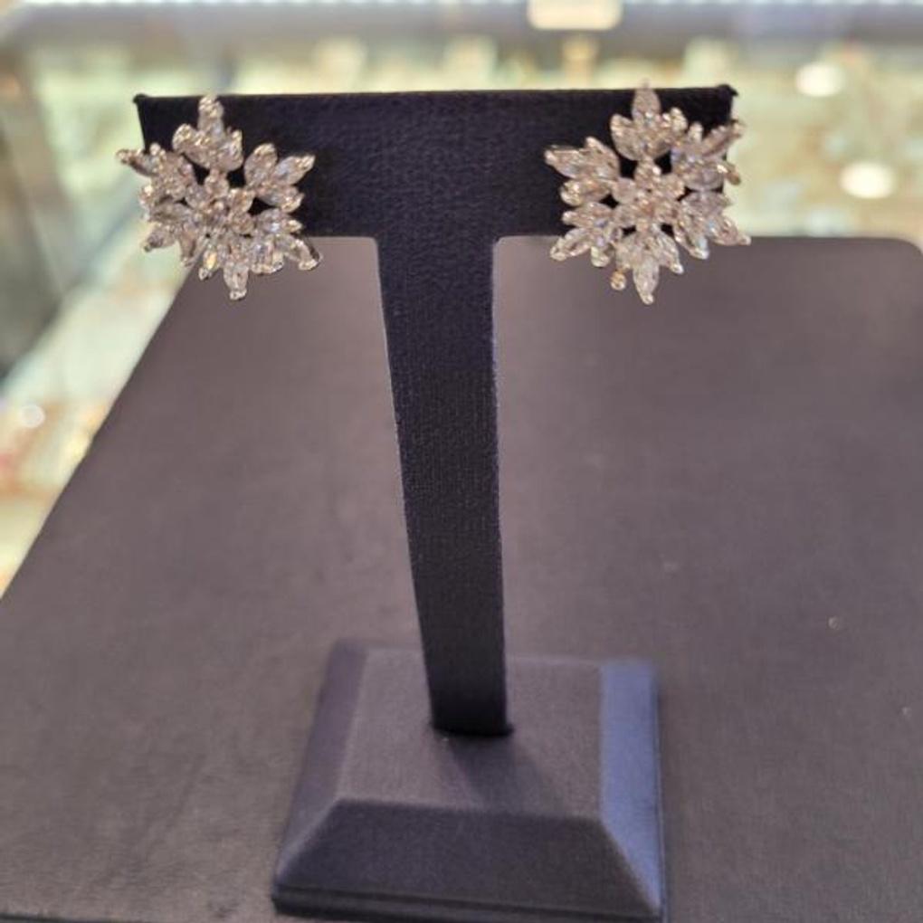 ARTRIA Snow Flower Post-E Earrings CHAERET0020PKF