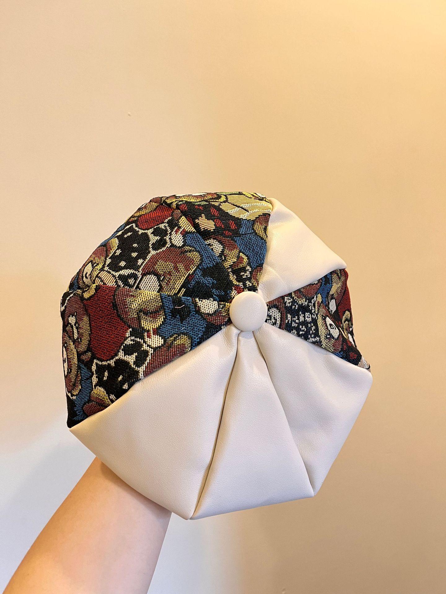 

Retro cute bear jacquard splicing duck tongue octagonal hat children autumn and winter street versatile painter hat tide M（56-58cm） бежевий