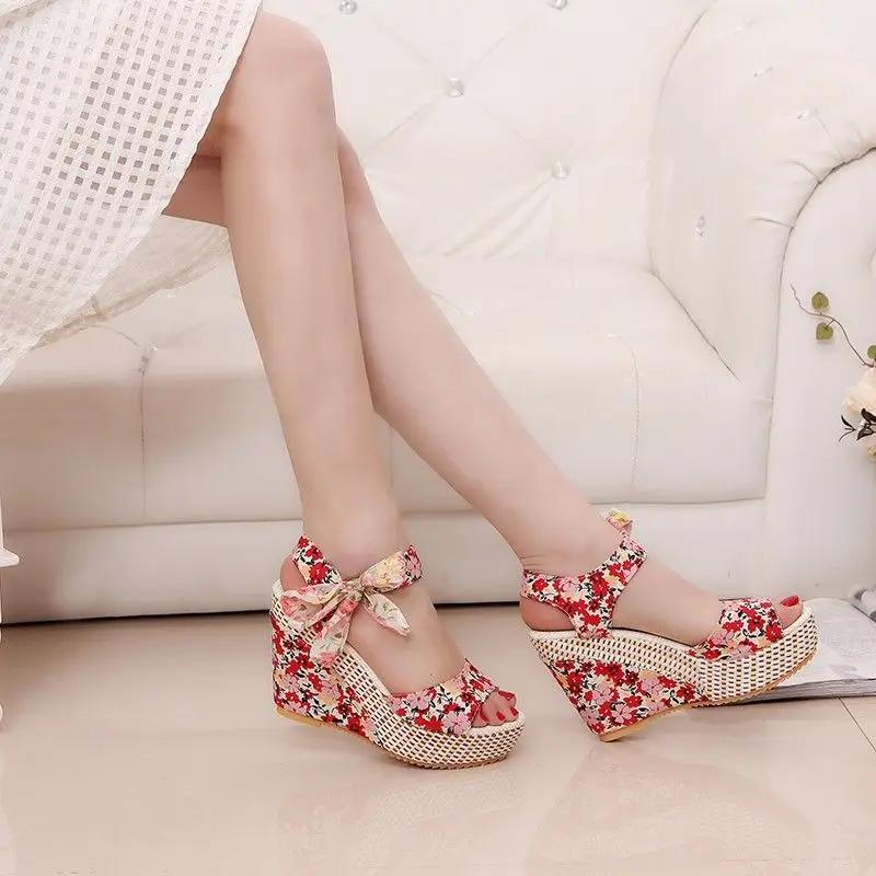 Outdoor Wedges Heel Ladies Shoes Anti Slip Hot Korea Luxury 2025 Comfortable and Elegant New Breathable Fashion Women's Sandals