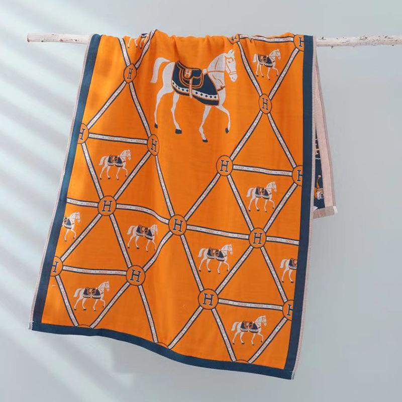 Chinese Style Four-Layer Cotton Gauze Bath Towel - Soft, Absorbent & Thick for Couples