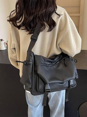Niche 2025 Japanese Trend Crossbody Messenger Bag: Versatile Streetwear for Men & Women