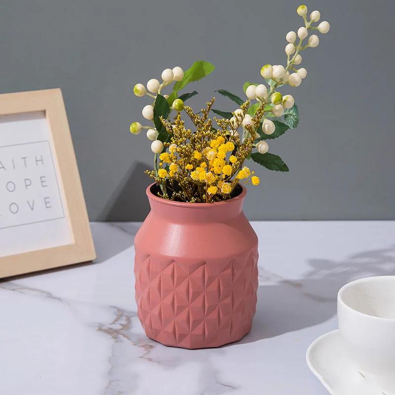 

Creative Simple Plastic Vase Nordic Style Flower Pot Dry Wet Flower Arrangement Container Imitation Ceramic Home Decor рожевий