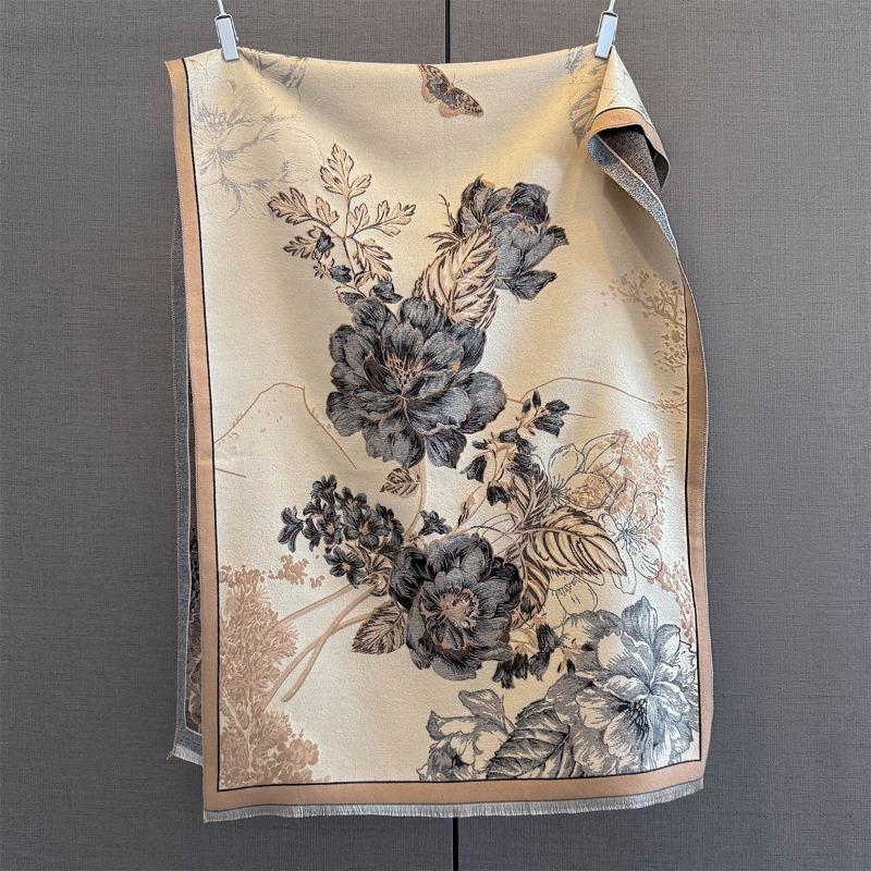 Autumn New Cashmere Tassel Scarf Women's Fashion Age-reducing Jacquard Scarf Warm and Thickened Large Shawl