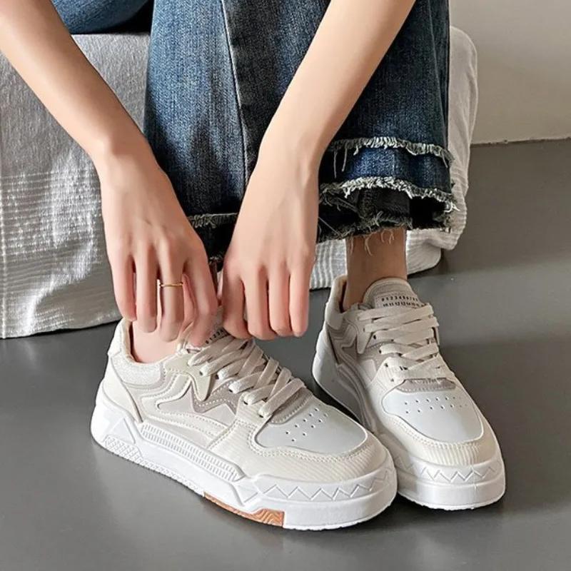 Fashion Small White Shoes Women 2024 New Girls with Thick Soles Low Top Board Shoes Spring and Autumn Leisure Sports Shoes