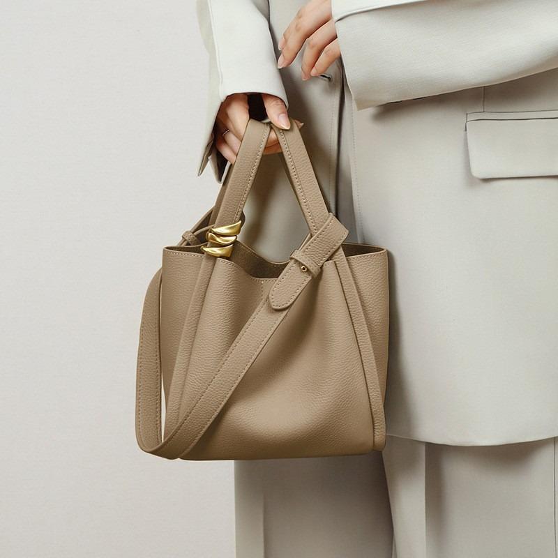Bag Summer Female Messenger Is Popular Today, New Versatile Bucket Bag Niche Designer Leather Portable Vegetable Basket