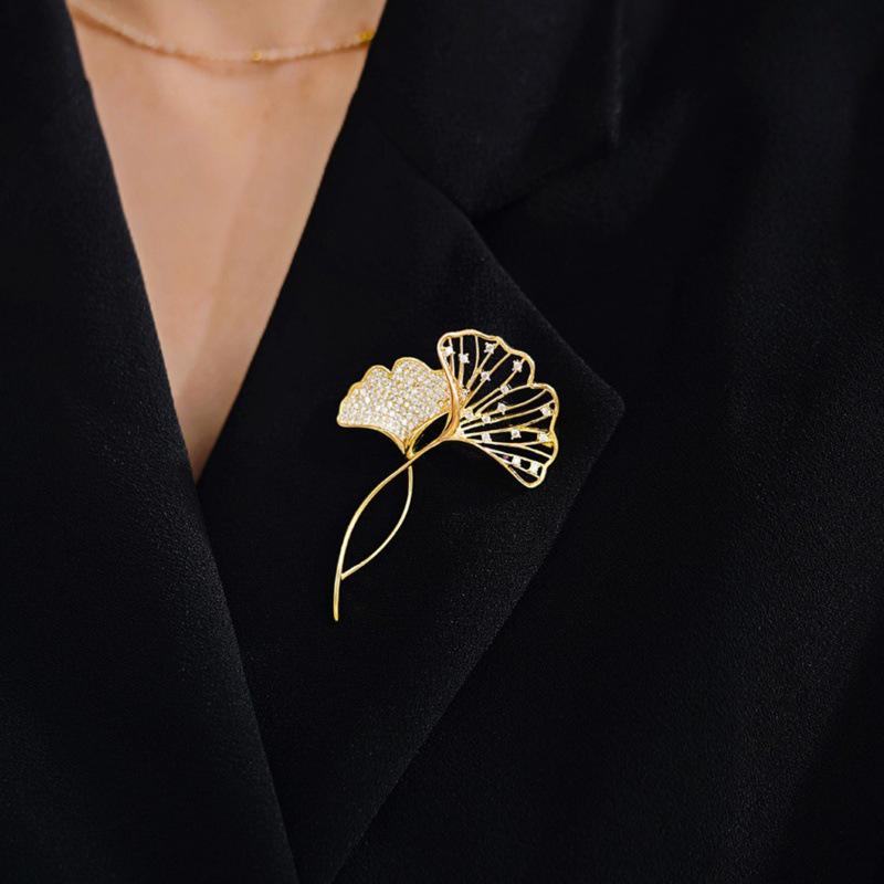 Exquisite Korean Ginkgo Leaf Brooch – Micro-Paved Luxury Accessory for Women
