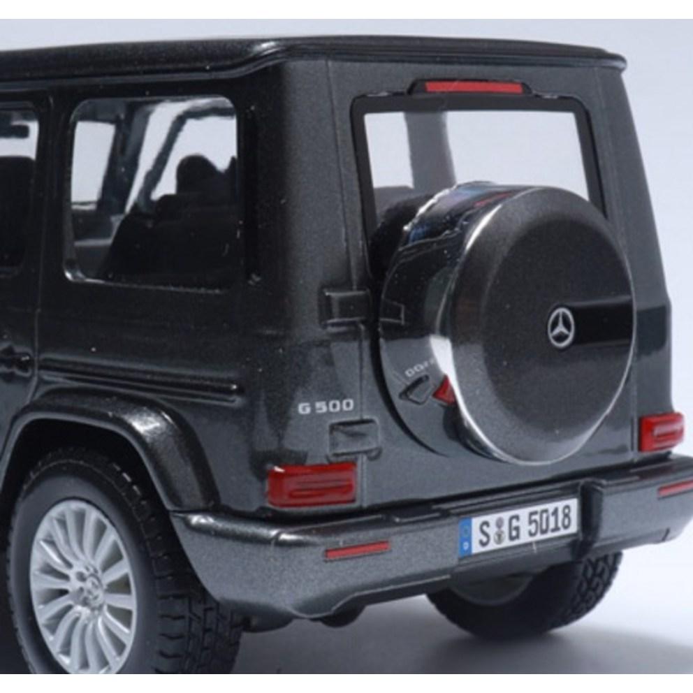 Maisto 1:25 Mercedes-Benz G-Class (G-Wagen) Diecast Model Car - Black