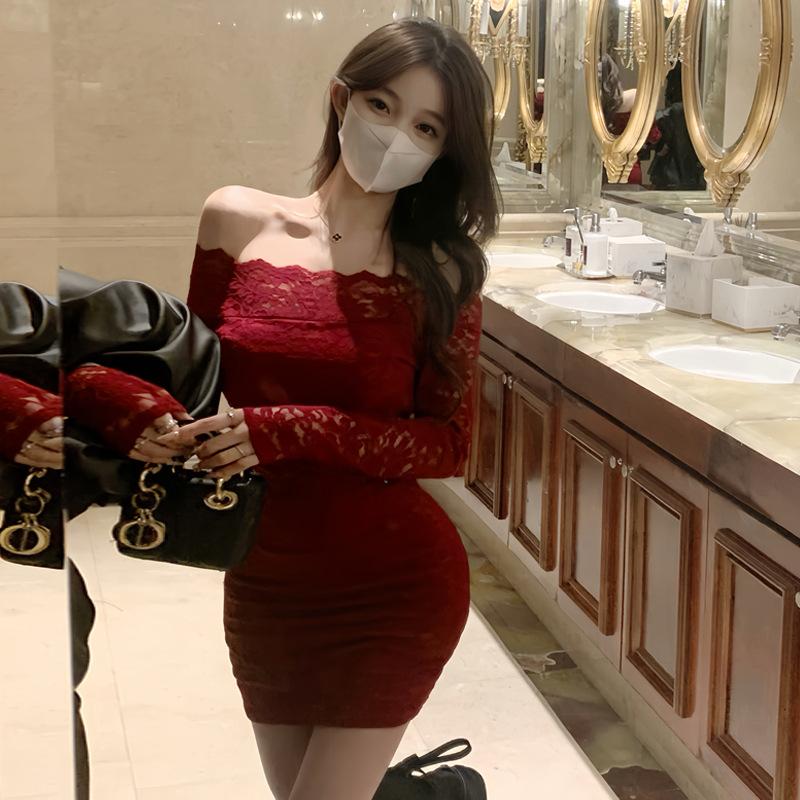 

Женское сексуальное платье-труба с кружевным лифом pure desire M