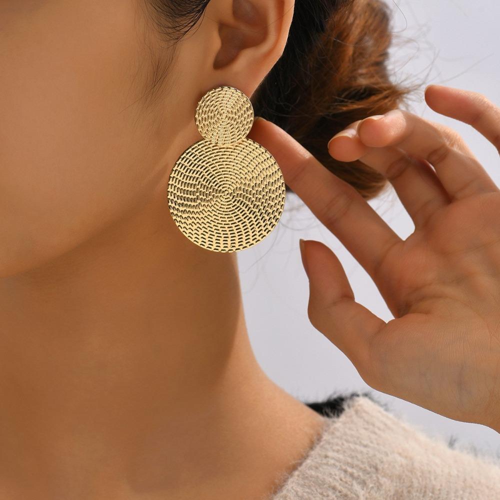 Personality Exaggerate Gold Color Geometric Large Disc Stud Earrings for Women Banquet Dance Party Fashion Temperament Jewelry