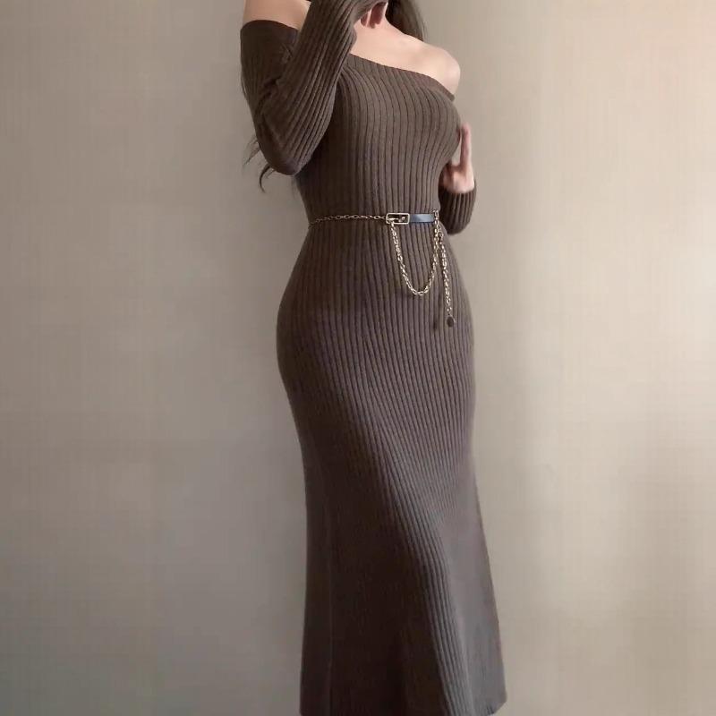 [] One-word Shoulder Base Knitted Dress for Women's Autumn and Winter, Super Good-looking Slim-fitting Inner Hip-wrapped Dress