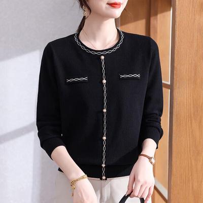 XUEXI Chic Round Neck Knitted Top for Middle-Aged Women