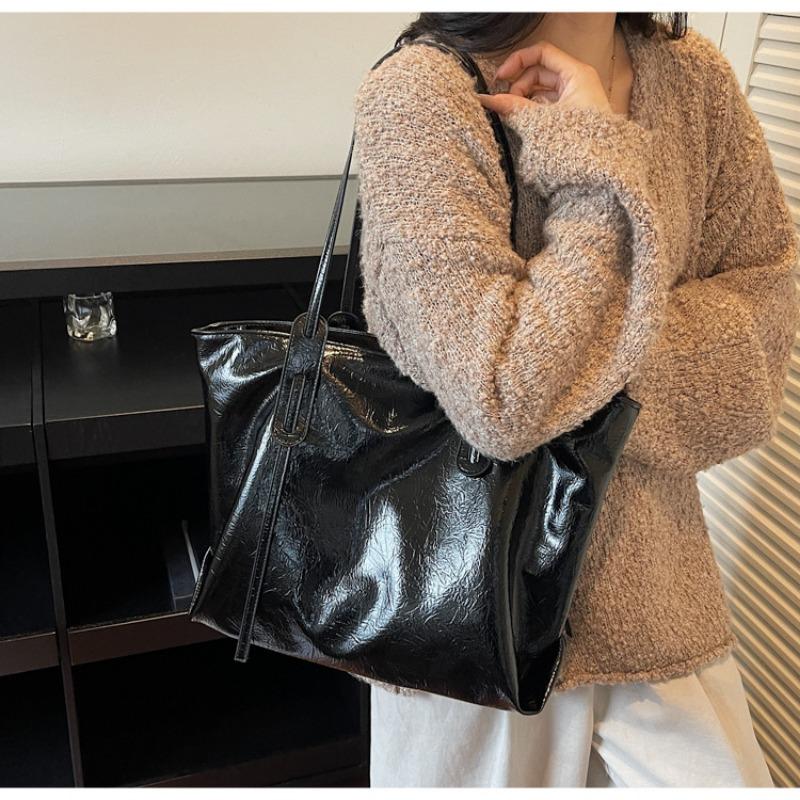 Popular bags women's large-capacity new autumn and winter versatile retro shoulder bags commuter tote bags