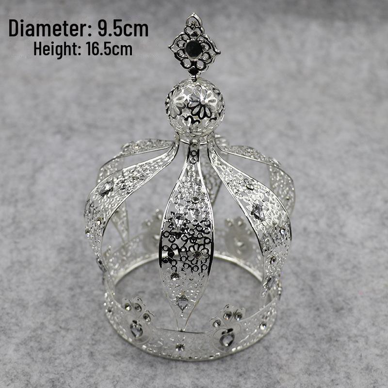 Queen Crown Cake Decoration with Lace, Pearls, and Baby's Breath for Birthdays