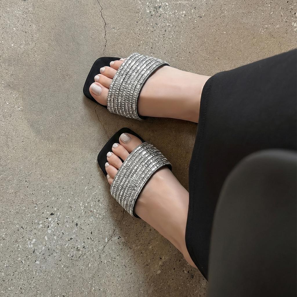 Exquisite square water diamond slope and cool slippers