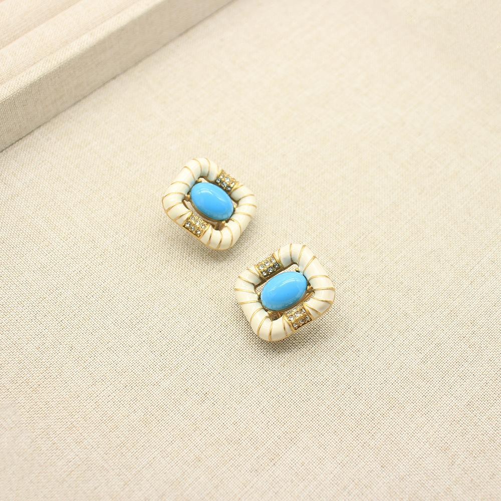 

Medieval Jewelry Imitation Green Pine Bracelet, Earrings, Enamel Square Bracelet, Personalized And Advanced Design