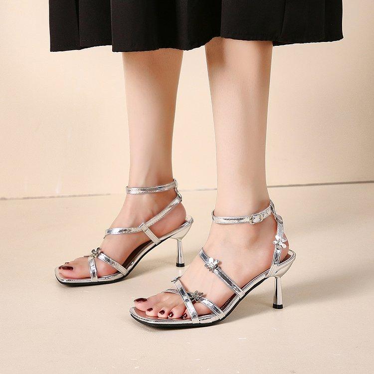 

Женские босоножки на высоком каблуке 2025 Новые летние элегантные туфли для женщин Блестящие вечерние босоножки на высоком каблуке Женские роскошные дизайнерские босоножки 41 серебряный