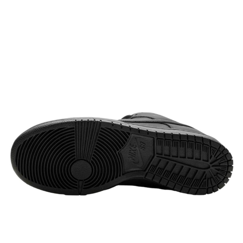 Nike SB Dunk Low Pro Triple Black