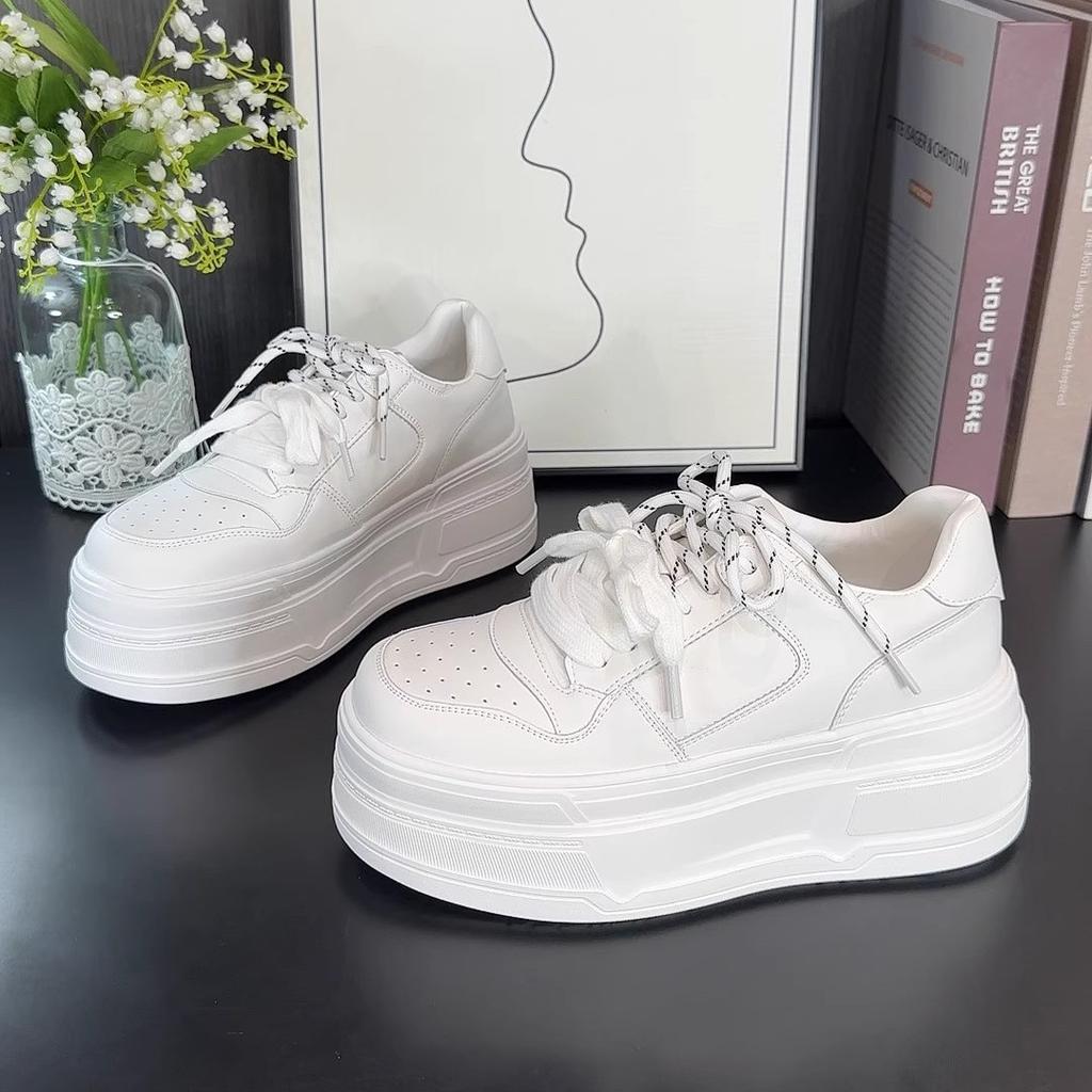 Muffin platform white shoes women's 2025 new fashionable versatile small height increase breathable casual sports shoes