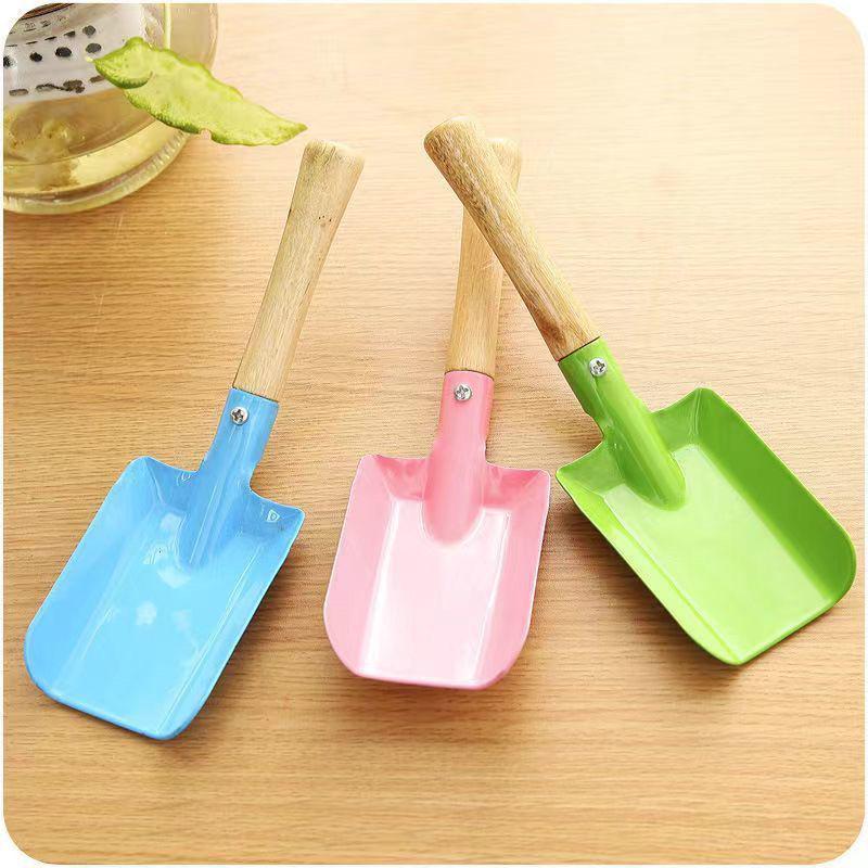 Tide-Chasing Children's Beach Tool Set: Thickened Sand-Digging Clam and Crab Clips, Rake, Shovel.