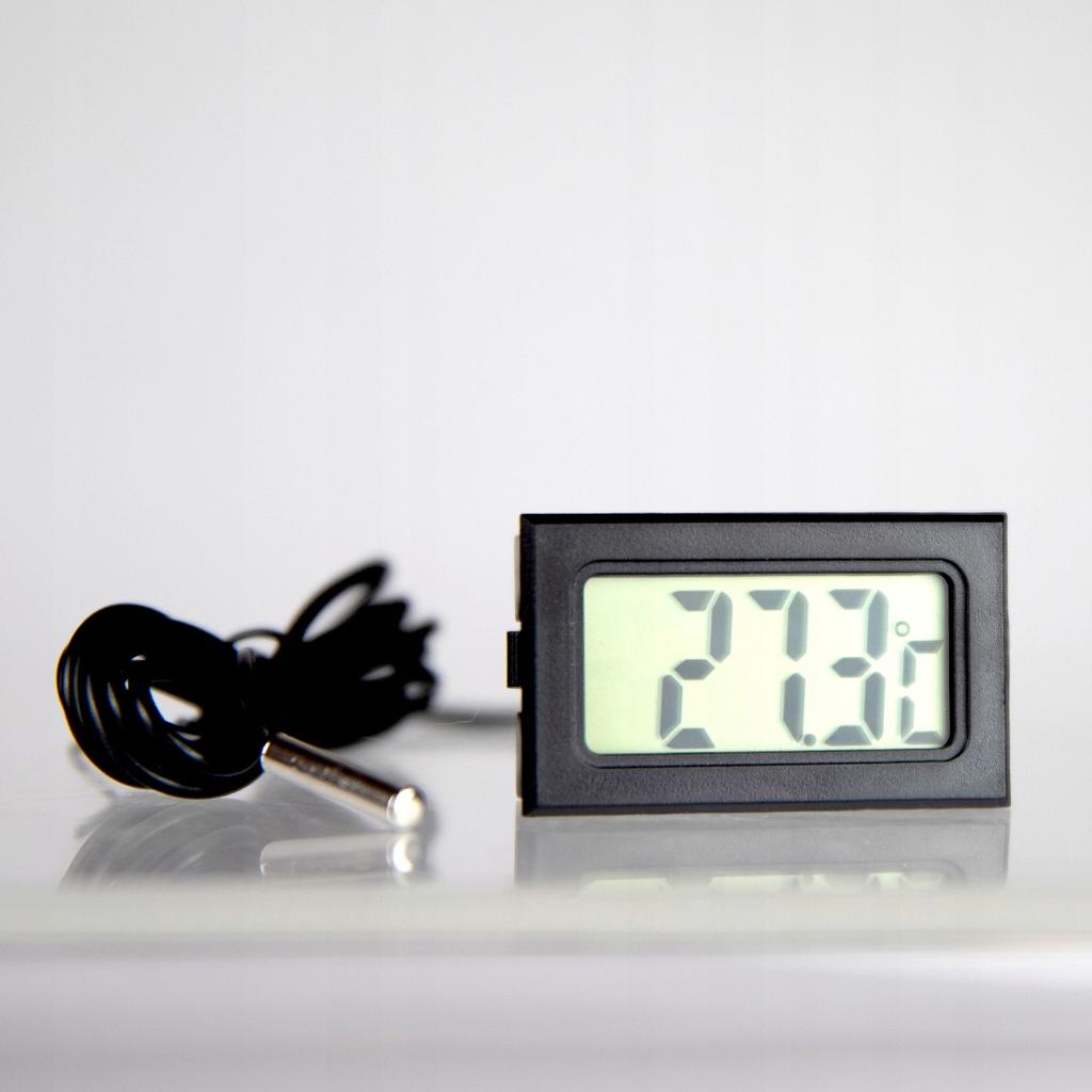 Digital electronic panel thermometer with LCD probe, accurate and precise