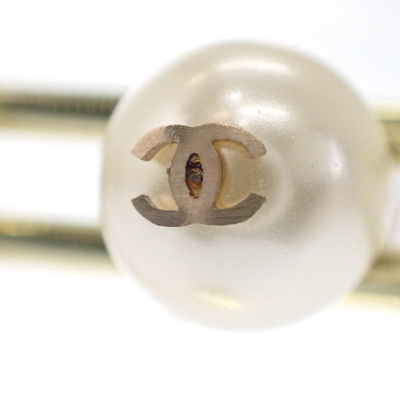 CHANEL  Pierce gold metal/Fake pearl Women