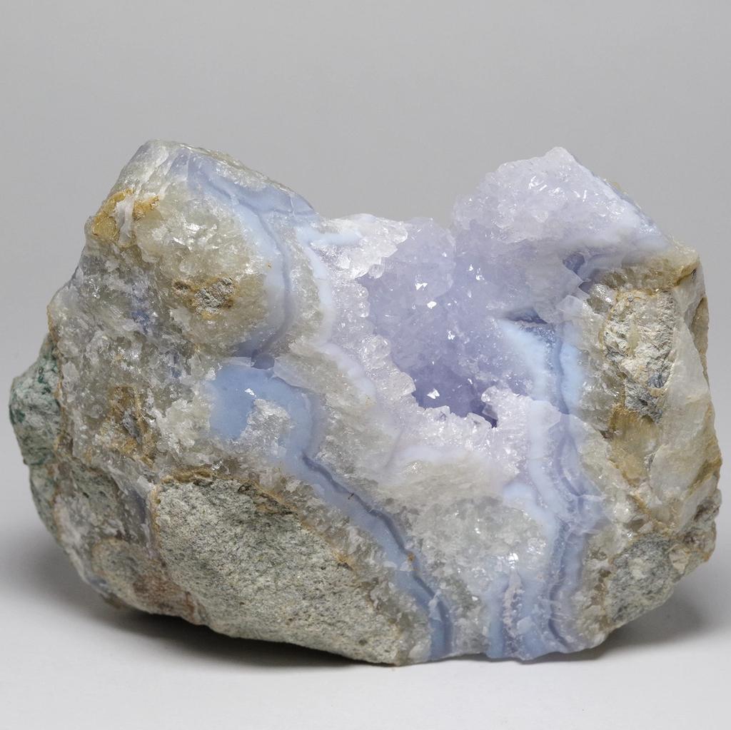 [N2 Stone Natural] Natural Mineral Blue Lace Agate Geode / Crystal | (31 | "One of a Kind" Approx. 398g, 96x81x47mm)