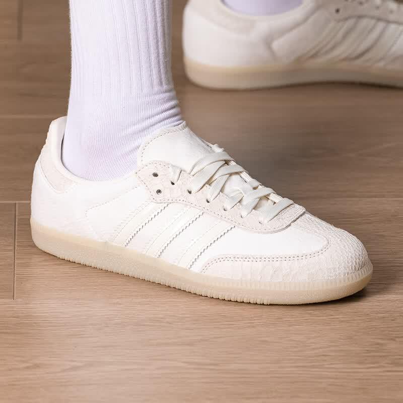 Adidas Women's SAMBA Lifestyle Low-Top Sneakers