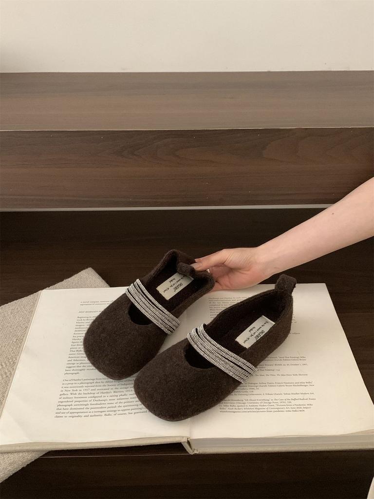 French Flat-bottomed Rhinestone Velvet Mary Jane Shoes Women's 2025 Autumn and Winter New Light-mouth Fluffy Single Shoes Versatile Ladyshoes