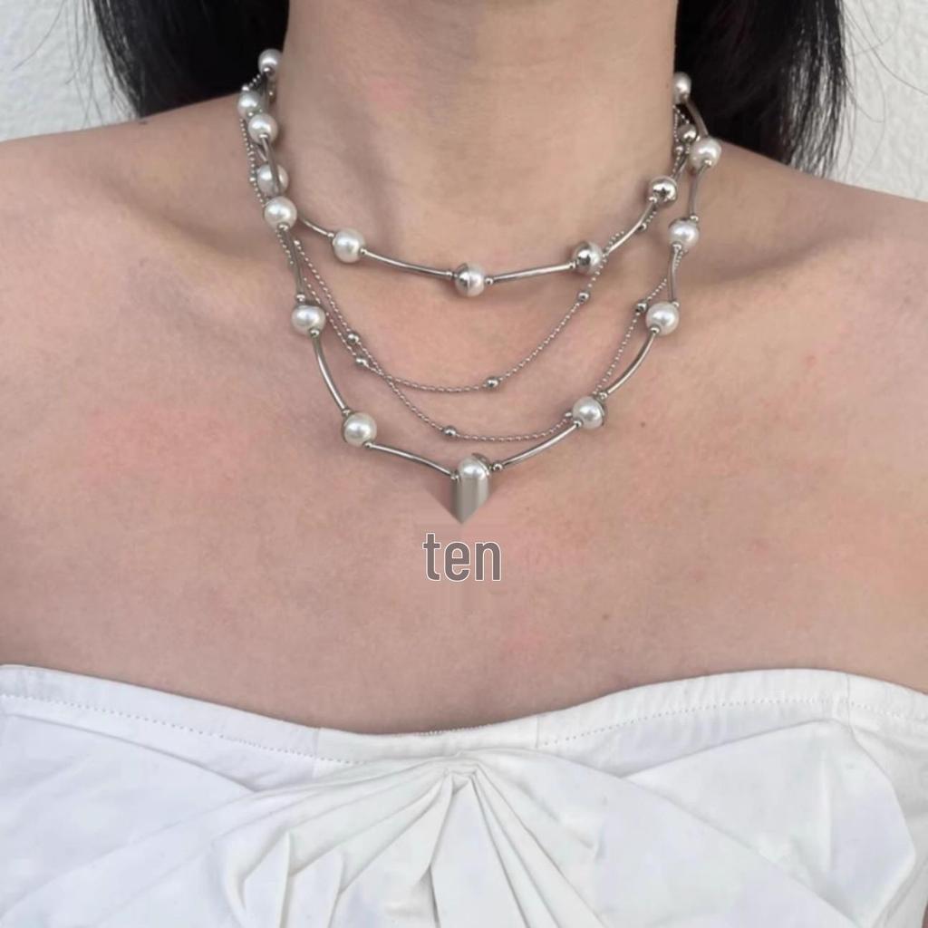 Retro Spicy Girl Butterfly Punk Leather Choker Necklace