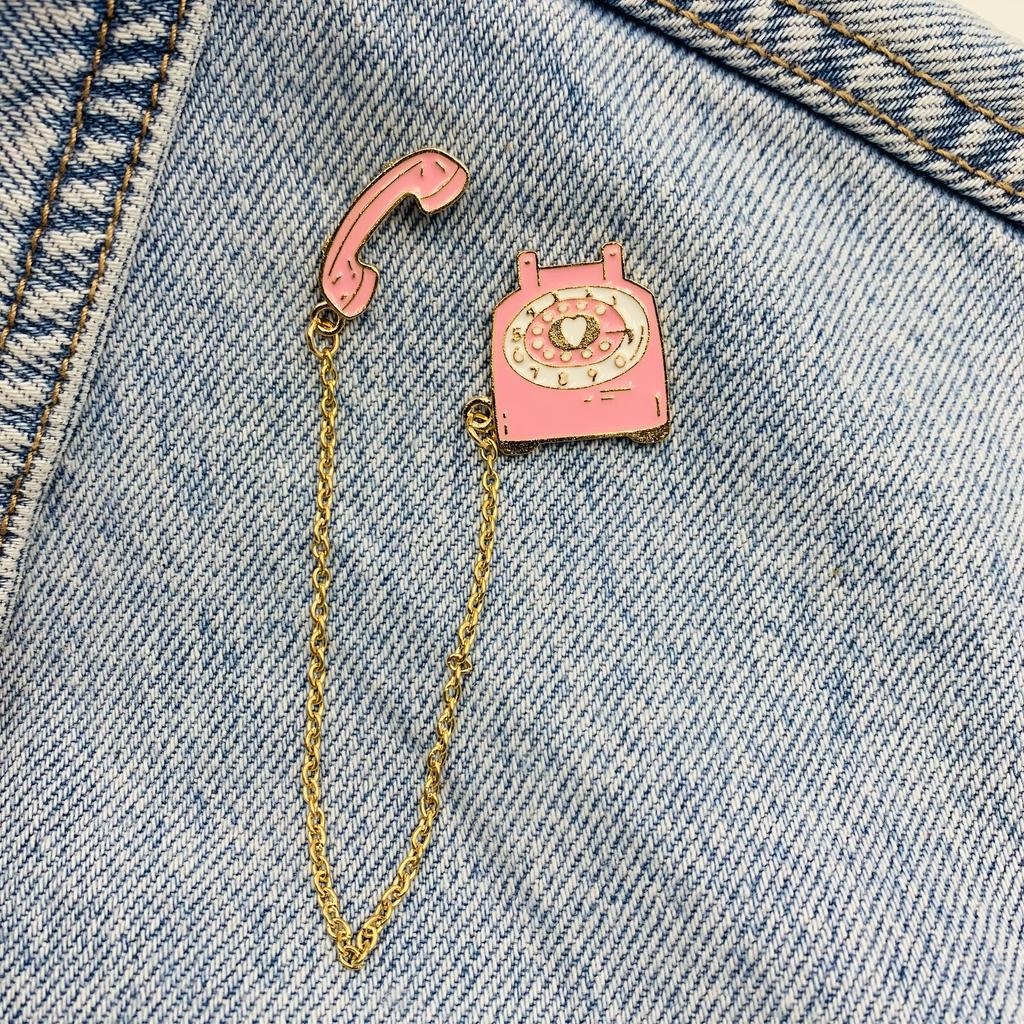 New Enamel Pin Pink Telephone with Chain Old School Metal Plug Gift Birthday 1 Piece