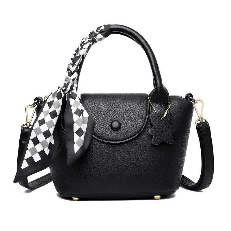 Stylish Versatile Women s Small Handheld And Crossbody Bag With Elegant Bow And Stitching чёрный