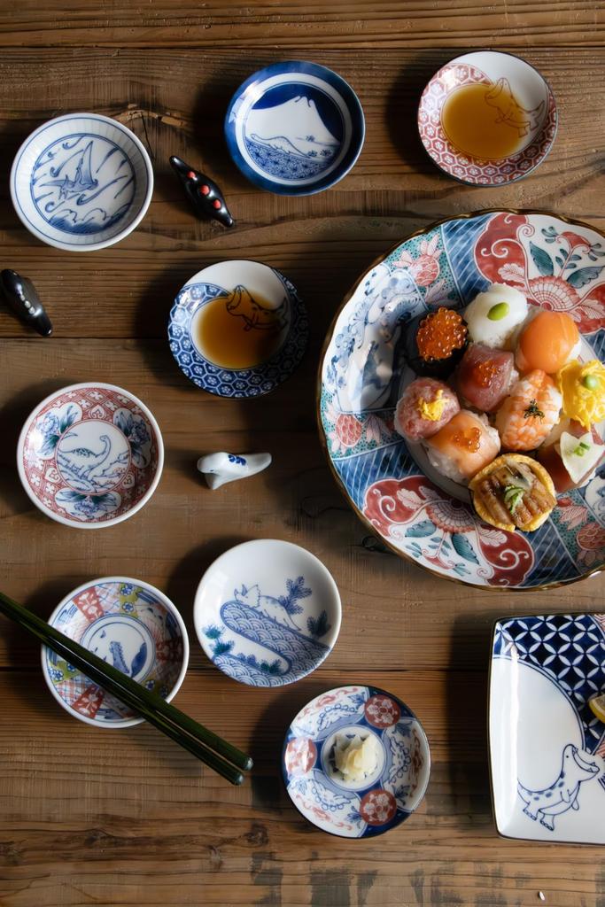 Awasaka Good Luck Dragon Large 23cm Microwave and Dishwasher Made In "Edokko Dinosaur" Platter, Approx. Diameter, Safe, Japan, EK88-A01