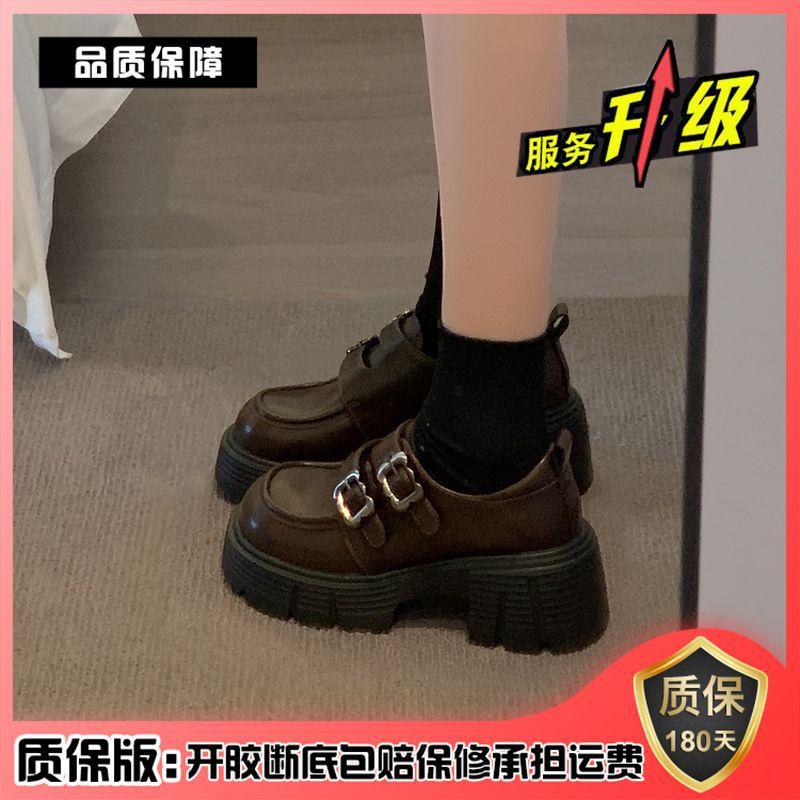 Moccasin women's shoes 2025 autumn new small height increase 7 small leather shoes retro belt buckle Velcro loafers